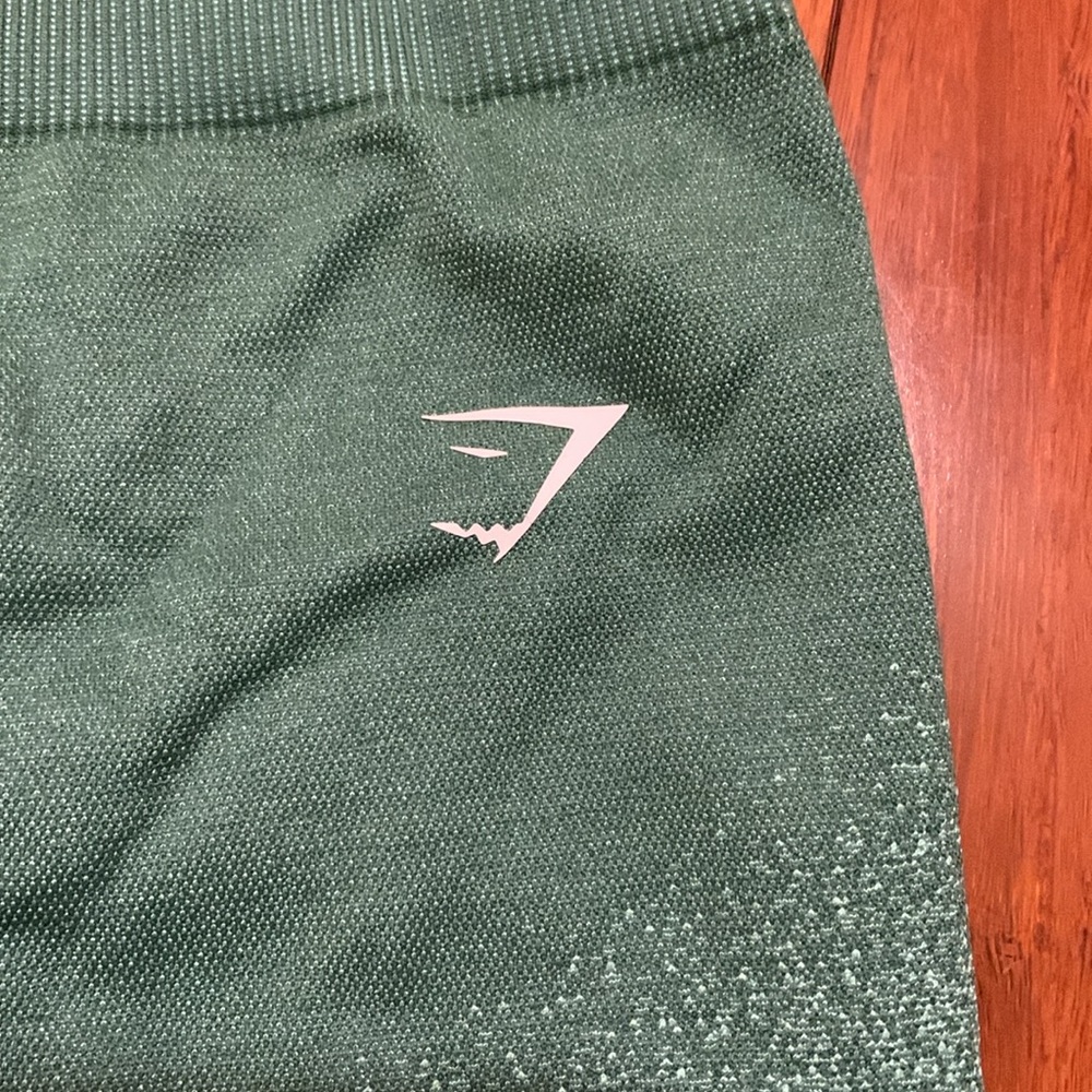 Shorts - Picture 2 of 4